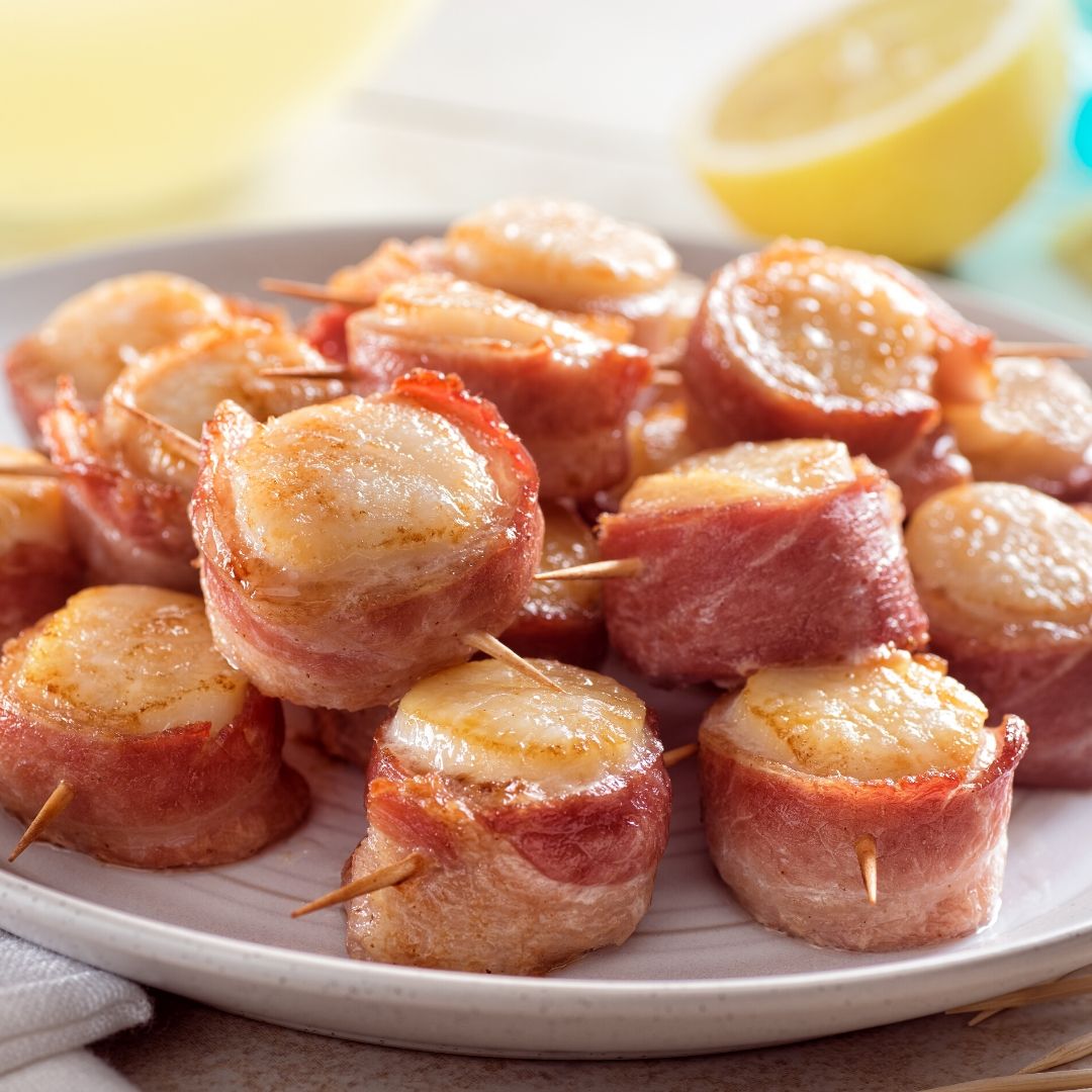 MEGA BAG Bacon Wrapped Scallops 1kg Approx 35-40 pc