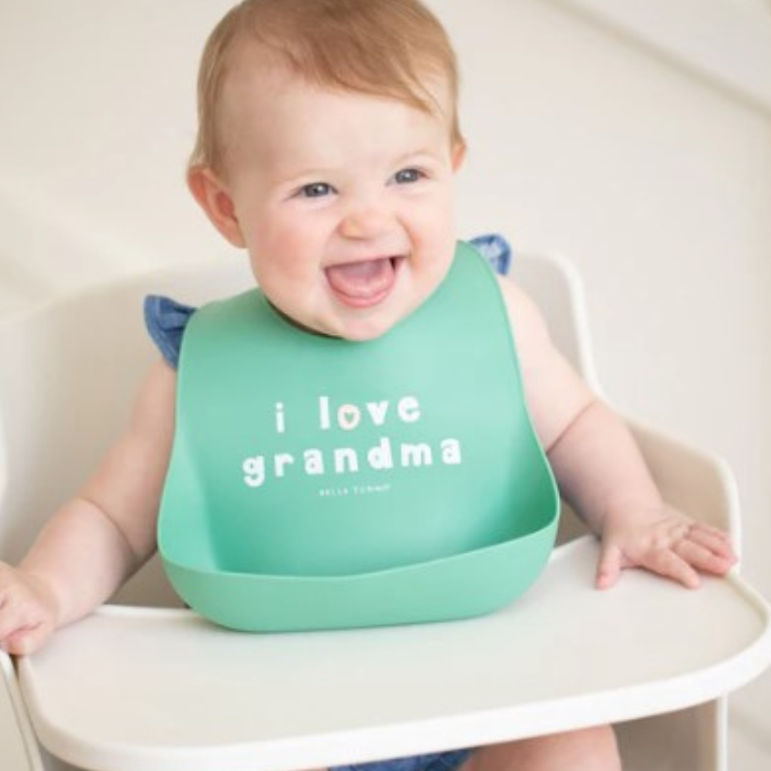 Wonder Bib I Love Grandma